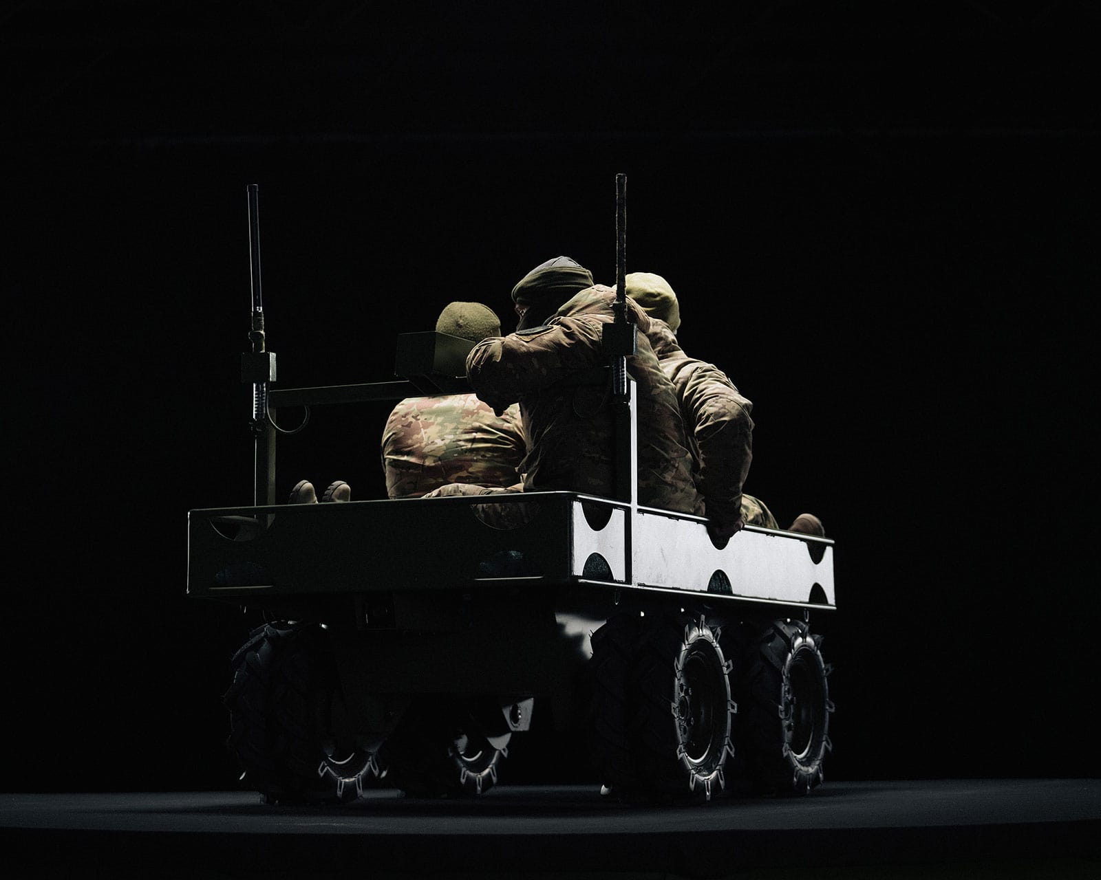 ТЕХНОЛОГІЇ, ЩО ЗБЕРІГАЮТЬ ЖИТТЯ І ЗМІНЮЮТЬ ПРАВИЛА ВІЙНИ